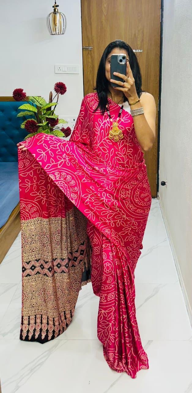 Fuchsia Statement Saree by Muditaa Fashions
